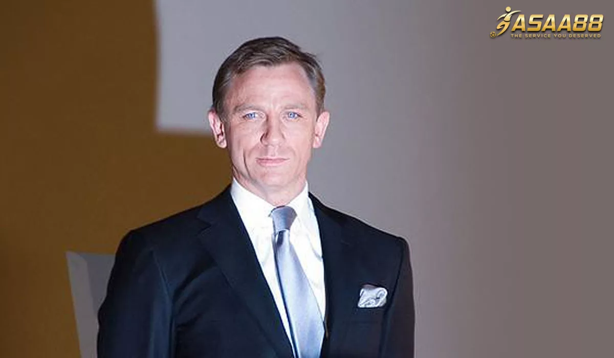 james bond roulette scene
